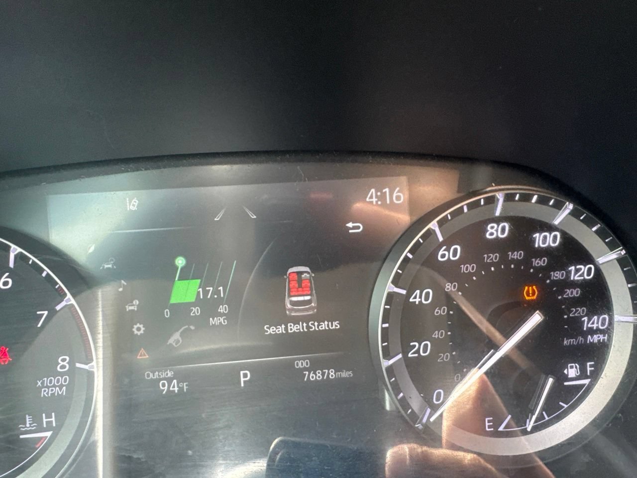 Used 2022 Toyota Highlander XLE FWD image 13