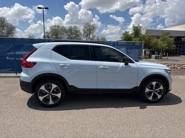 New 2026 Volvo XC40 B5 Plus w/ Protection Package Premier AWD/4WD image 4
