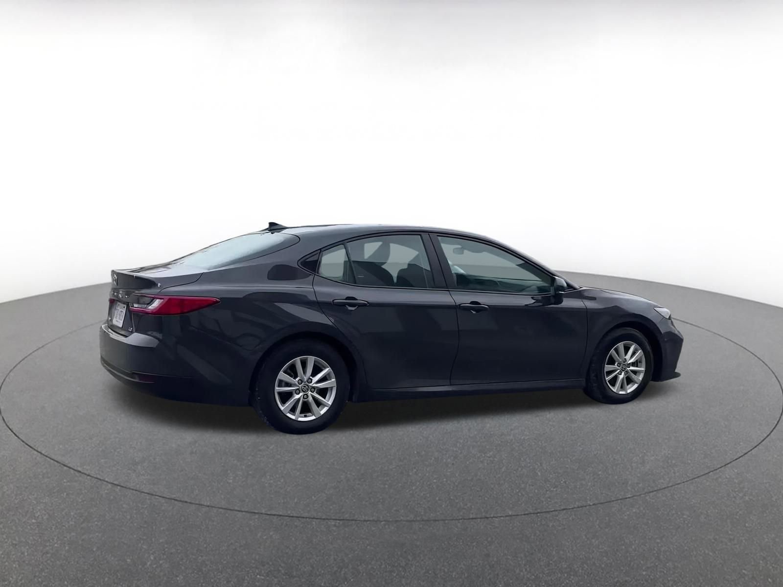 Used 2025 Toyota Camry LE image 15