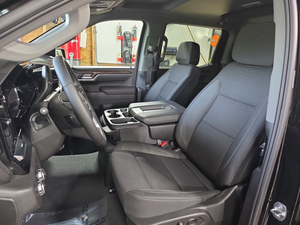 Used 2025 GMC Sierra 1500 Elevation AWD/4WD image 17