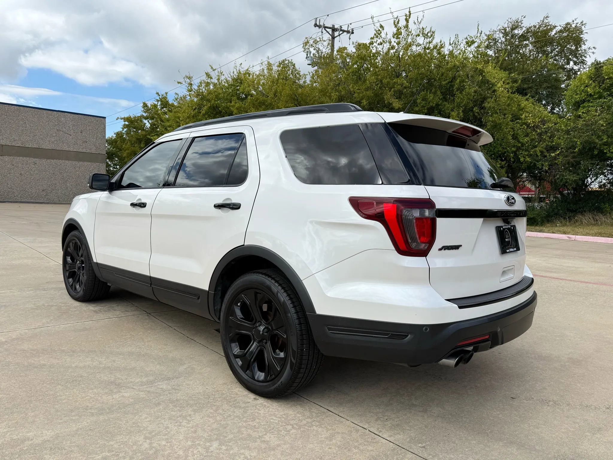 Used 2018 Ford Explorer Sport w/ Equipment Group 401A image 4