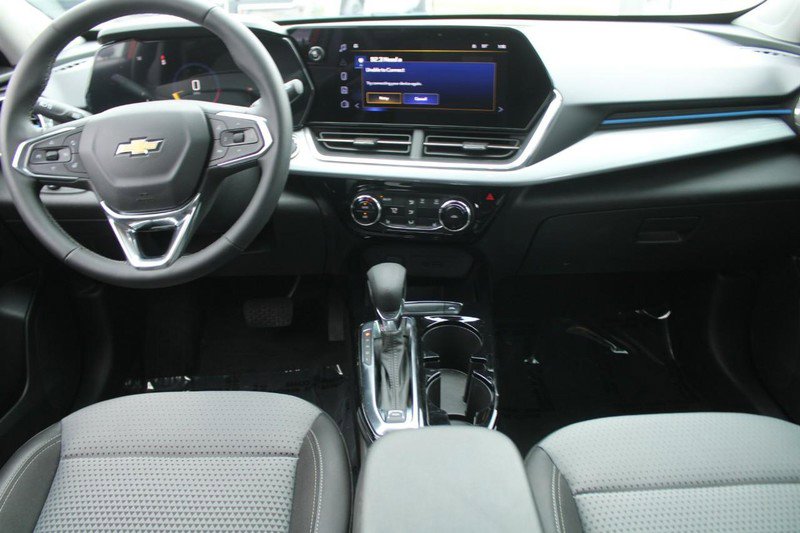 Certified 2024 Chevrolet Trax LT w/ Driver Confidence Package image 14