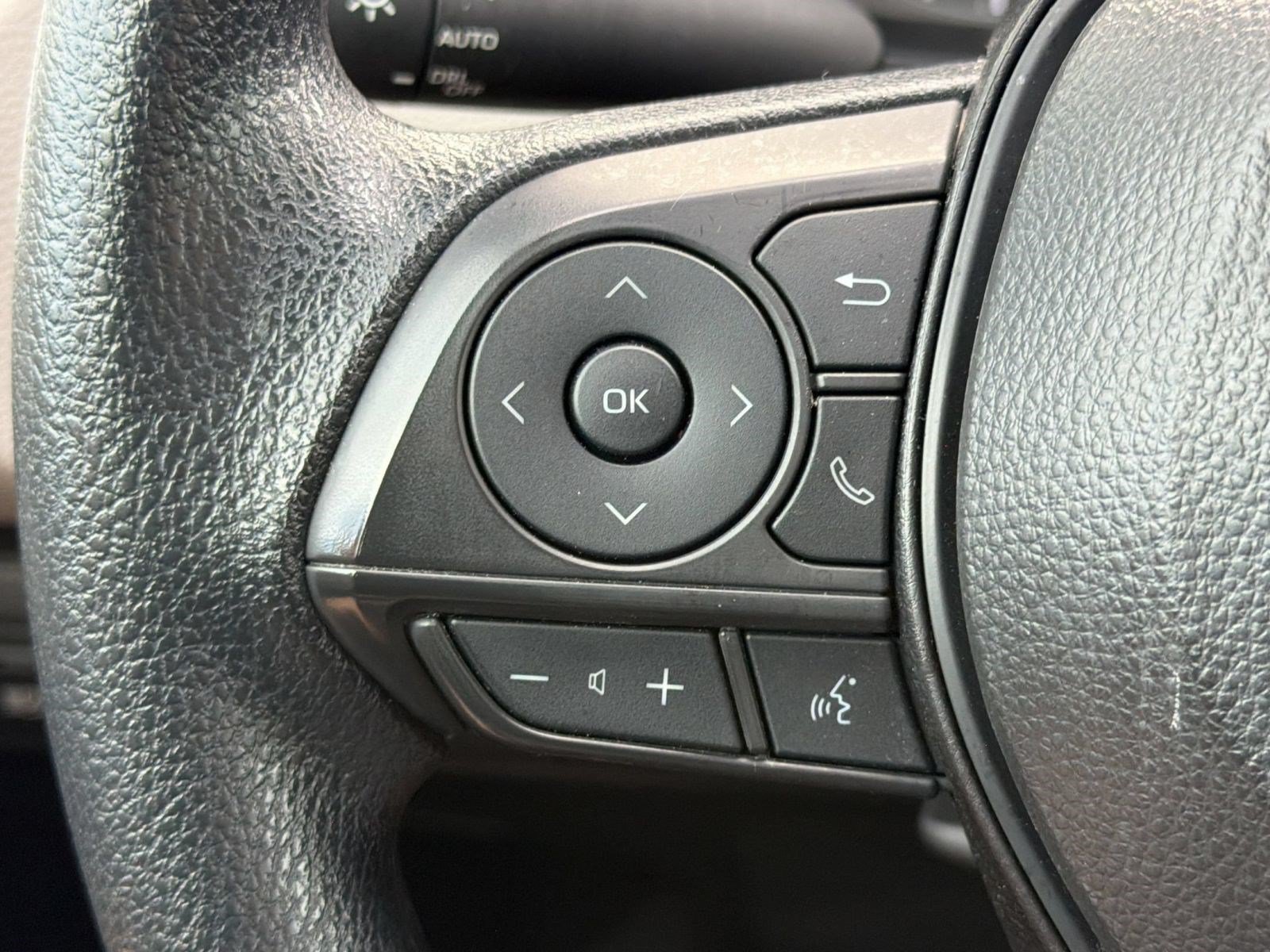 Used 2025 Toyota Corolla LE FWD image 16