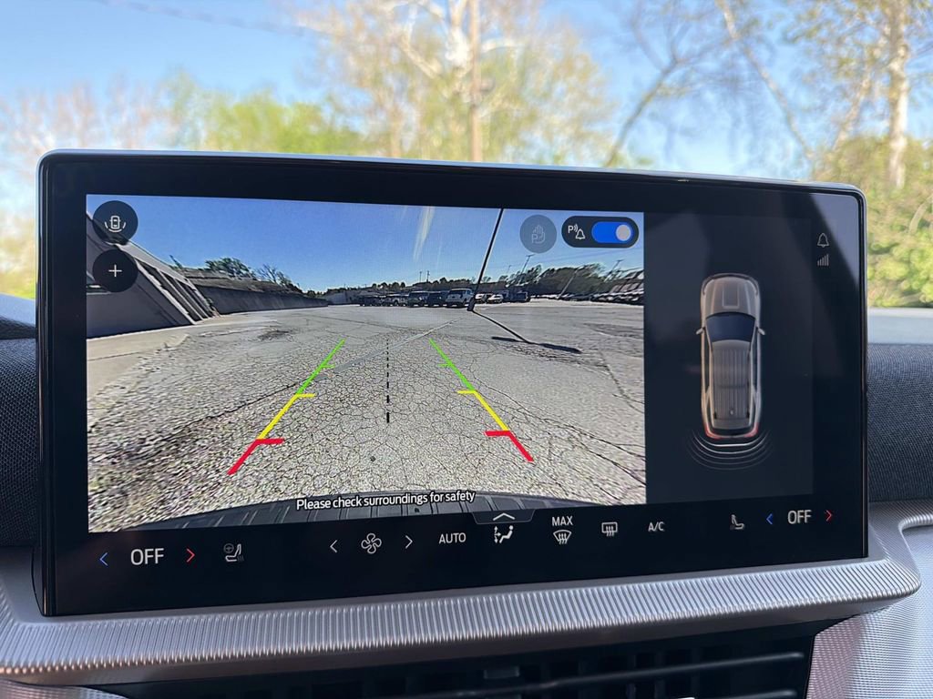 Used 2025 Ford Explorer Active w/ Active Comfort Package image 26