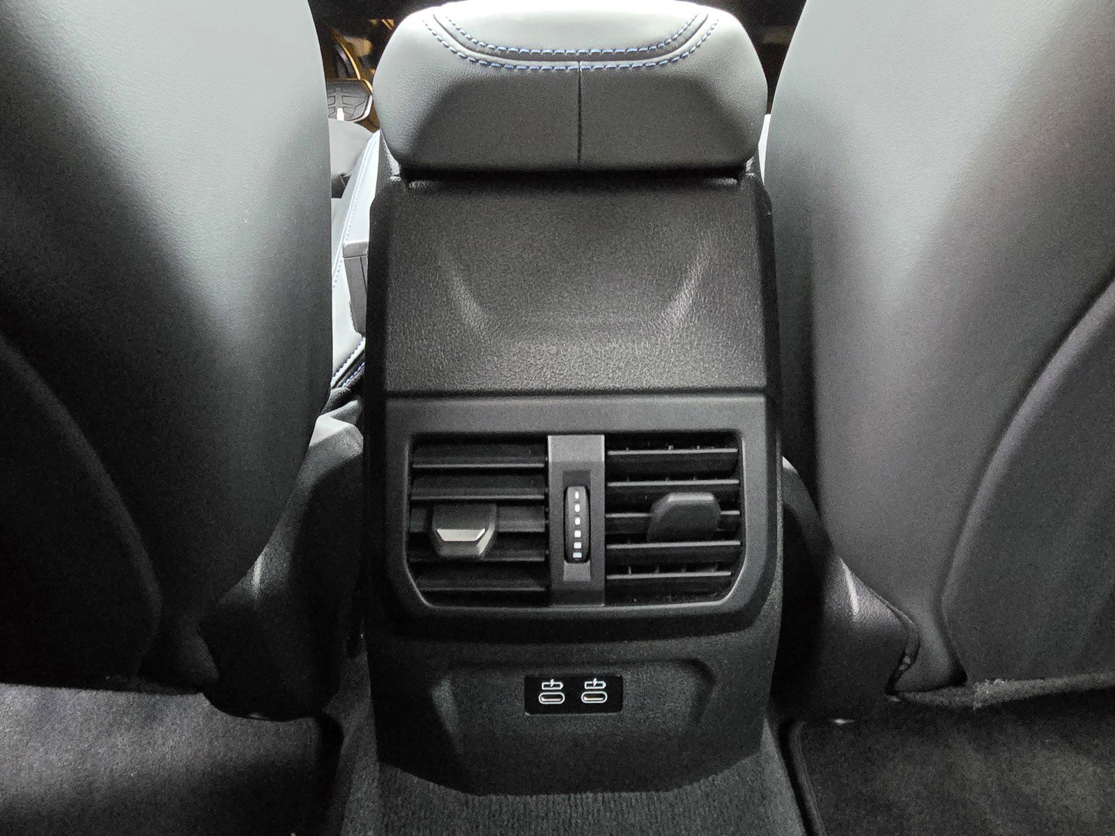 Used 2025 BMW M235i xDrive w/ M Performance Package image 14