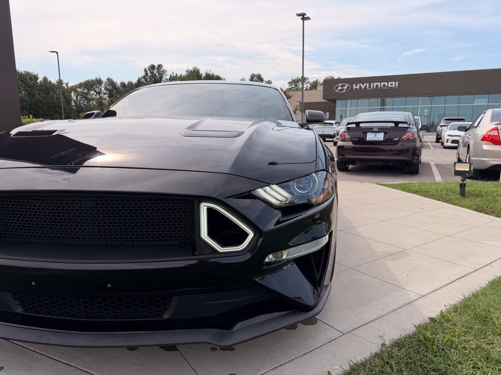 Used 2018 Ford Mustang GT Premium RWD image 12