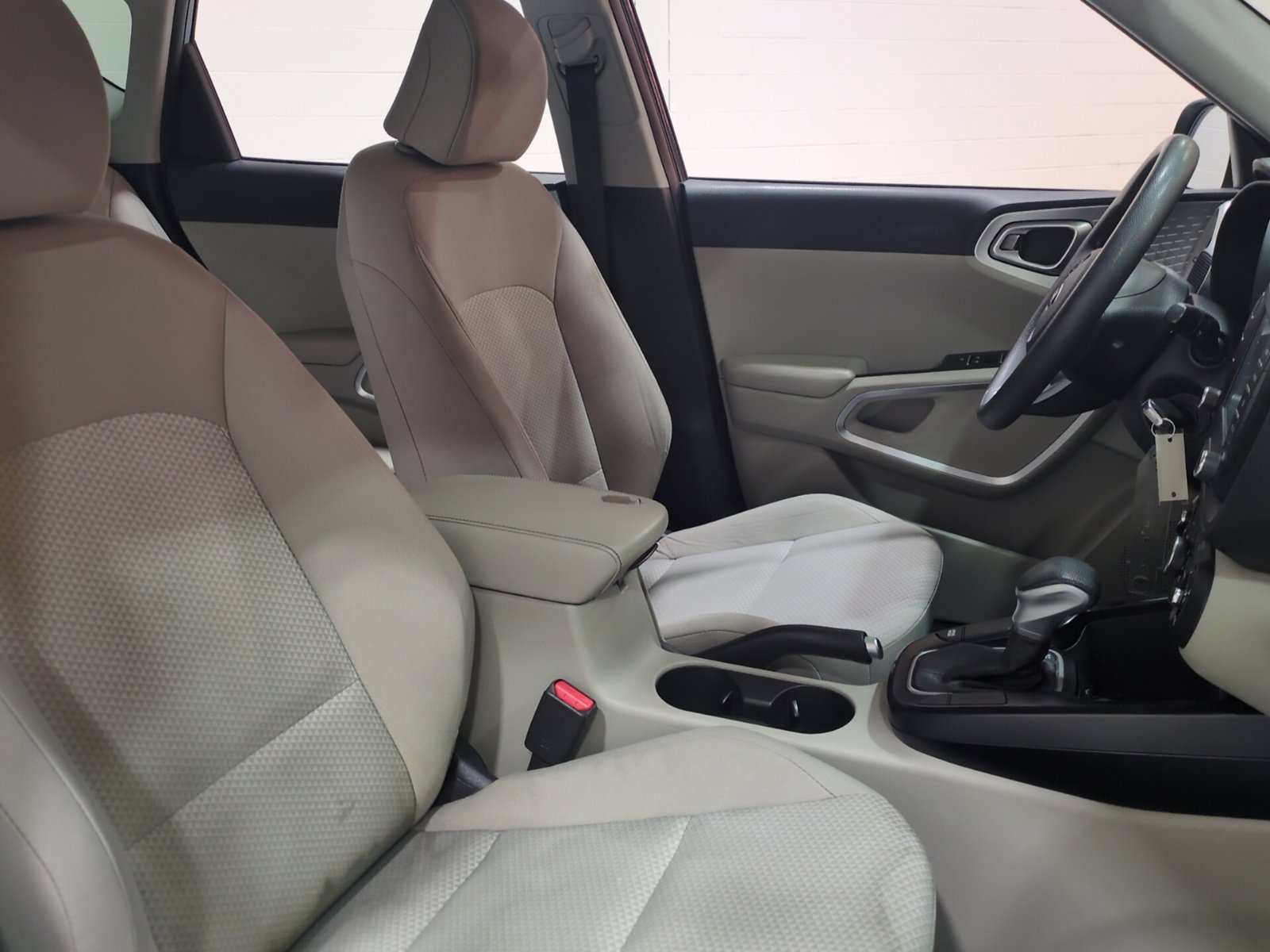 Used 2020 Kia Soul LX FWD image 9