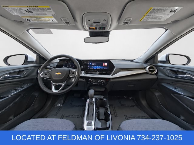 Used 2025 Chevrolet Trax LT w/ Driver Confidence Package FWD image 17