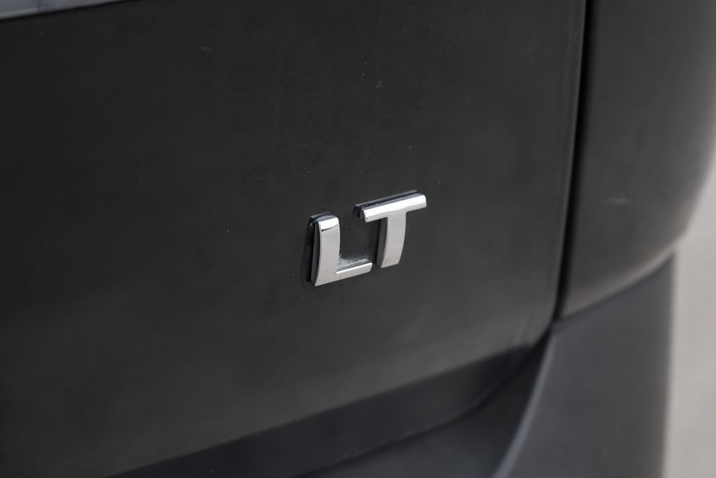 Used 2023 Chevrolet Traverse LT FWD image 13