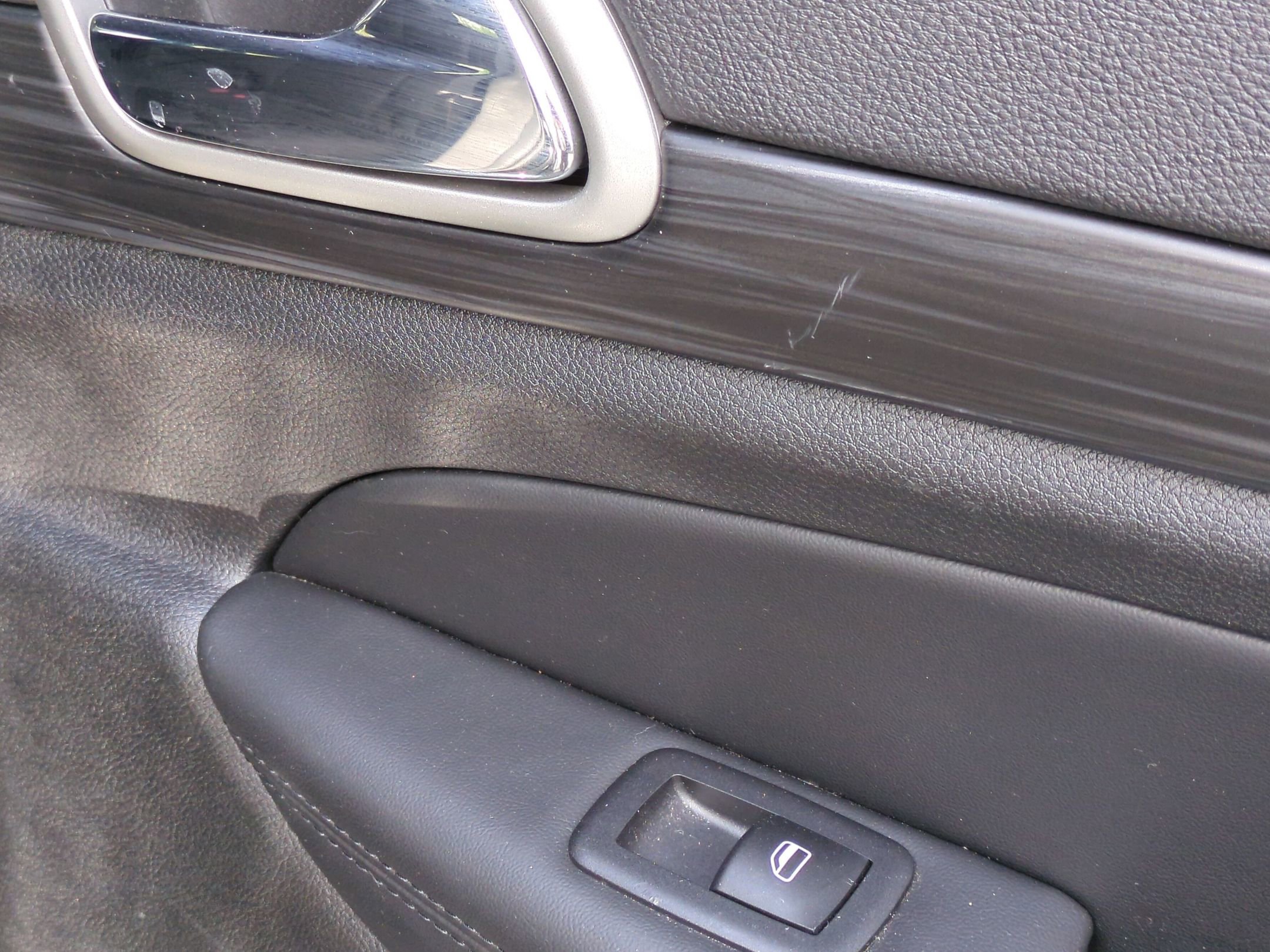 Used 2022 Jeep Grand Cherokee Laredo E image 38