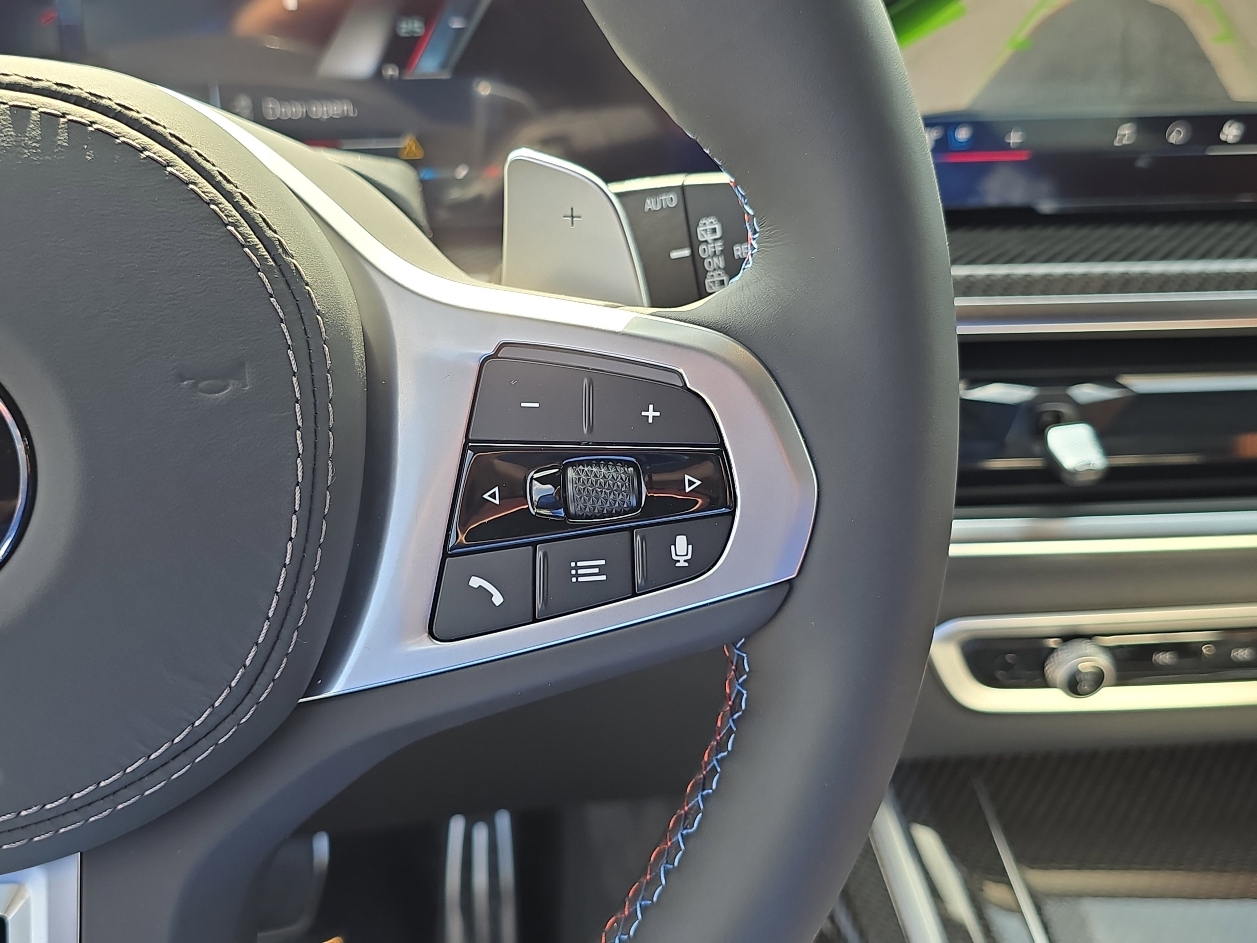 New 2026 BMW X7 M60i image 36