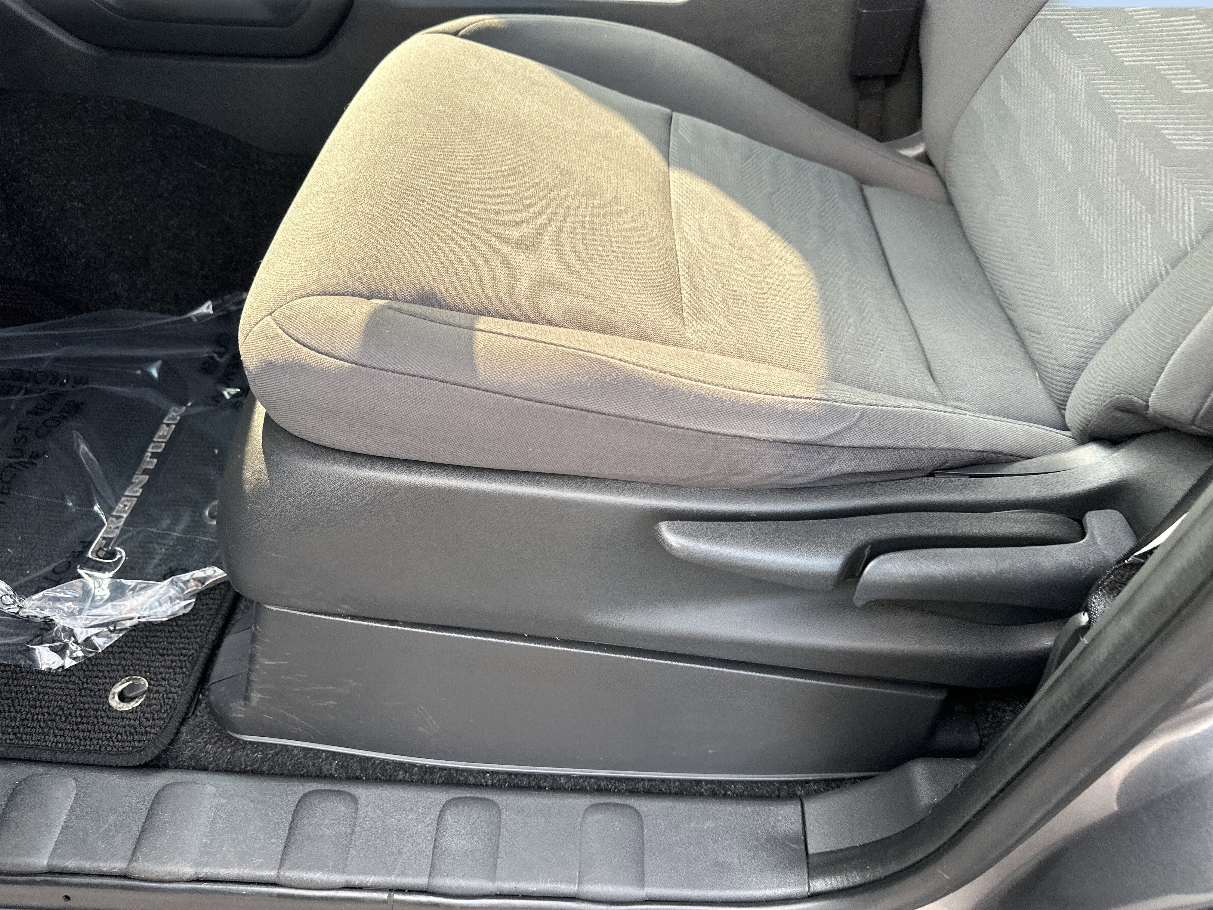 Used 2022 Nissan Frontier S w/ Technology Package image 11