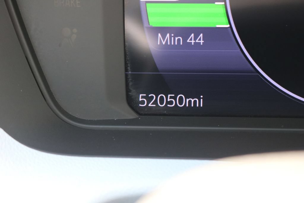 Used 2023 Chevrolet Bolt EUV Premier FWD image 28