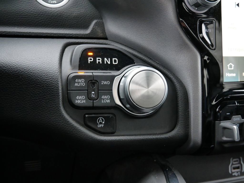 Used 2025 RAM 1500 Laramie image 37