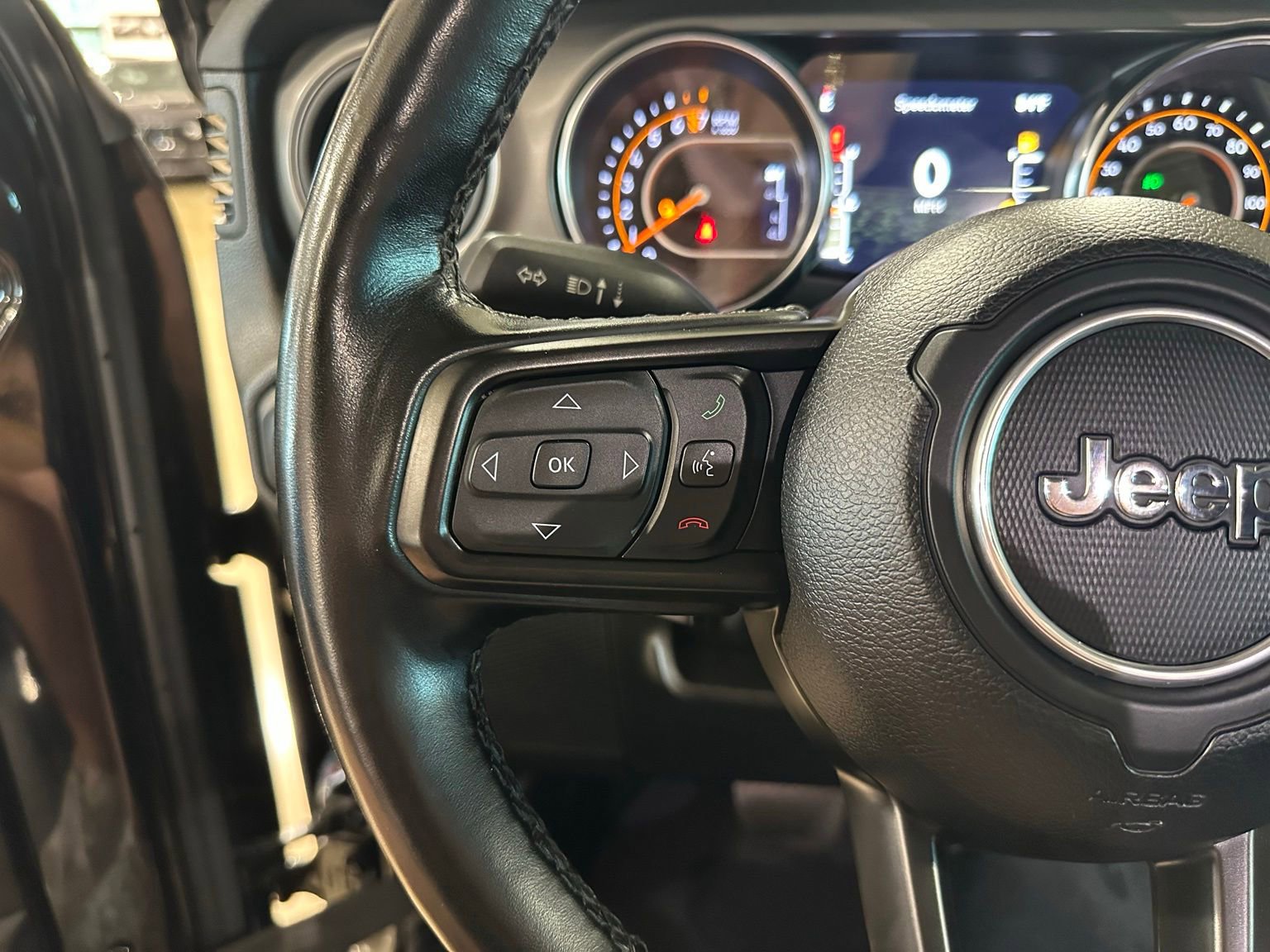 Used 2022 Jeep Gladiator Sport AWD/4WD image 17