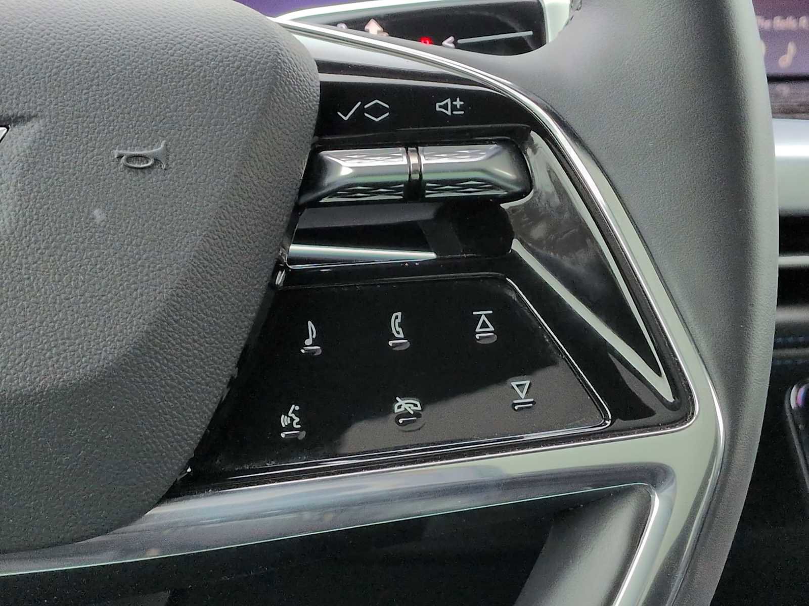 Used 2025 Cadillac Escalade IQ Luxury 1 image 26