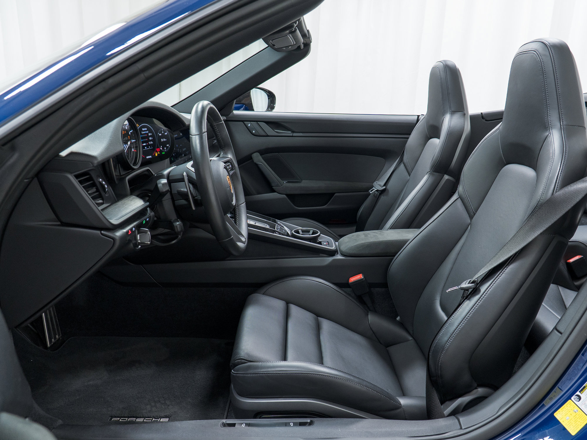 Certified 2022 Porsche 911 Carrera 4 GTS image 17