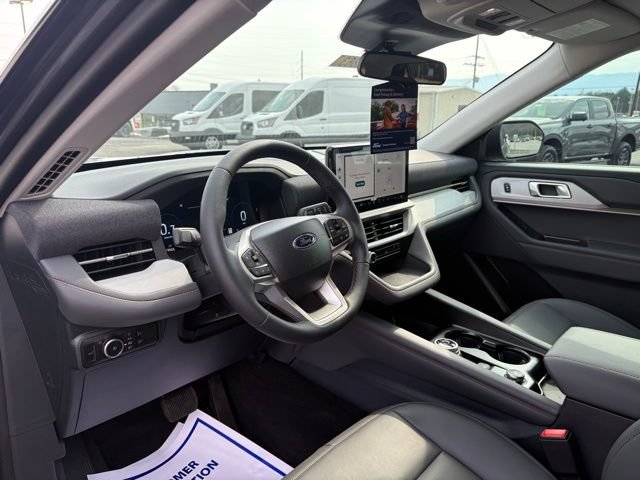 New 2026 Ford Explorer Active w/ Active Comfort Package AWD/4WD image 4