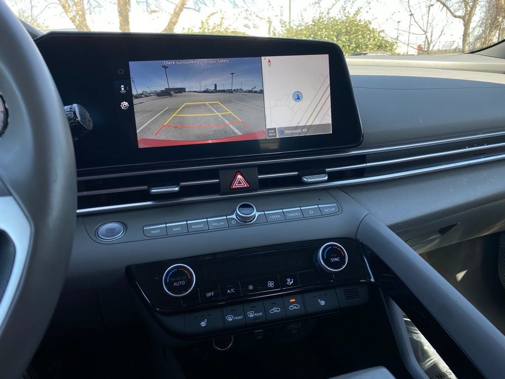 Used 2023 Hyundai Elantra SEL w/ Convenience Package image 19