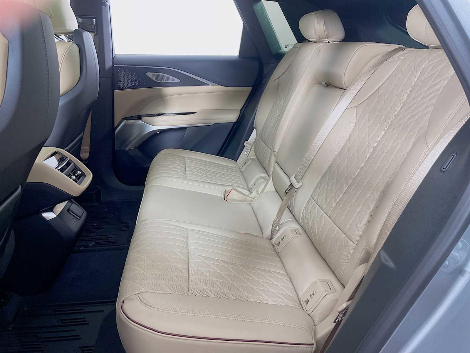 New 2025 Cadillac Lyriq Sport image 5