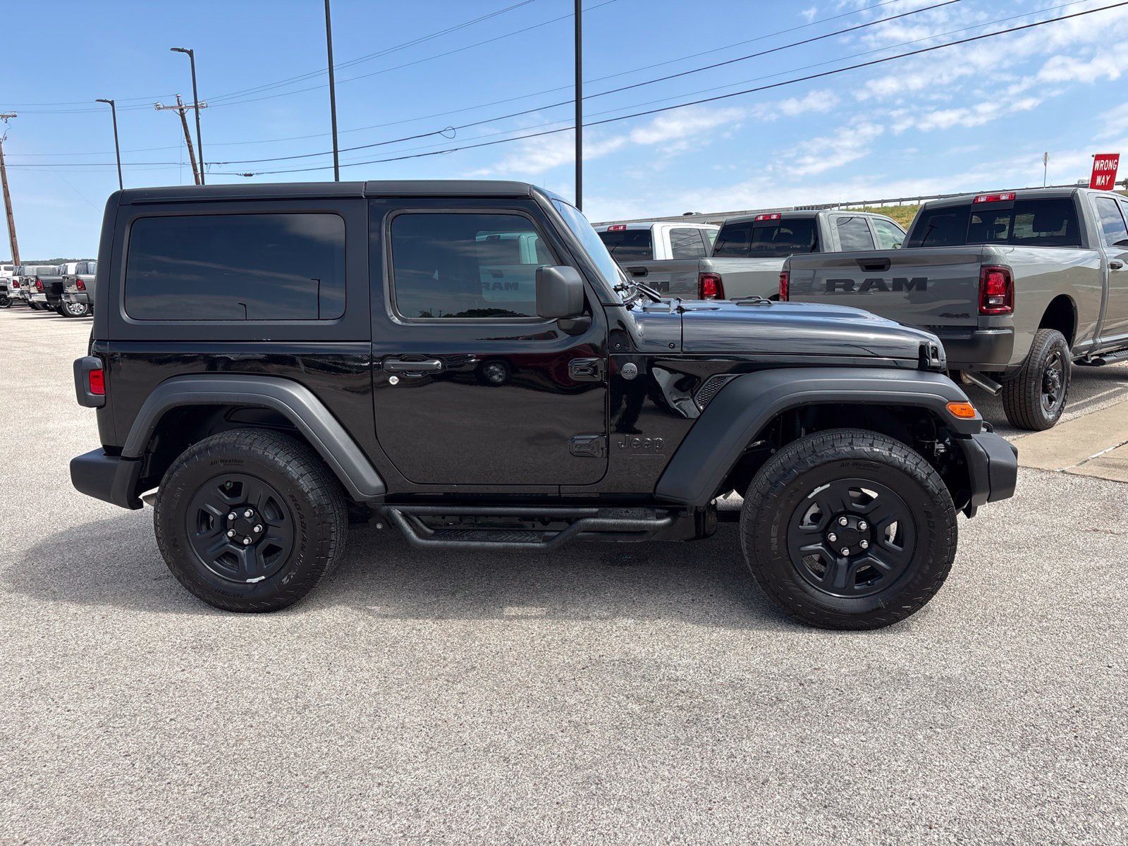 Used 2026 Jeep Wrangler Sport AWD/4WD image 7
