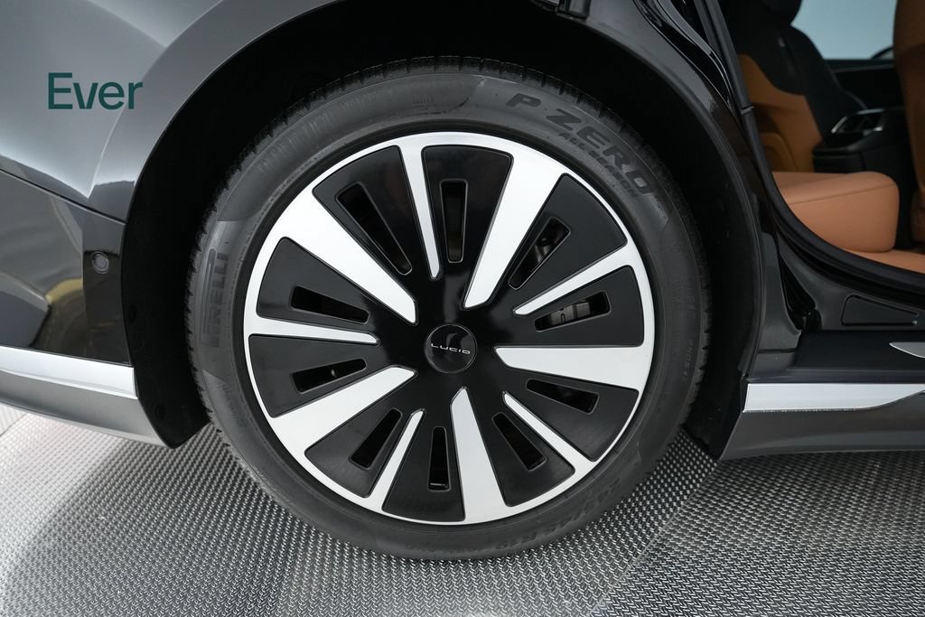 Used 2023 Lucid Air Touring AWD/4WD image 9