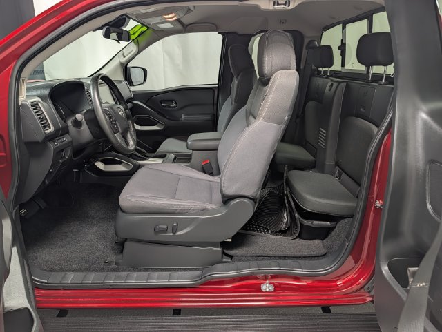 Used 2024 Nissan Frontier SV w/ SV Convenience Package AWD/4WD image 12