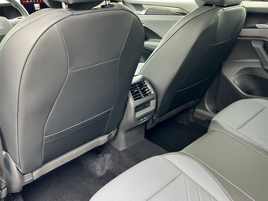 Used 2025 Volkswagen Tiguan SE w/ Panoramic Sunroof Package AWD/4WD image 36