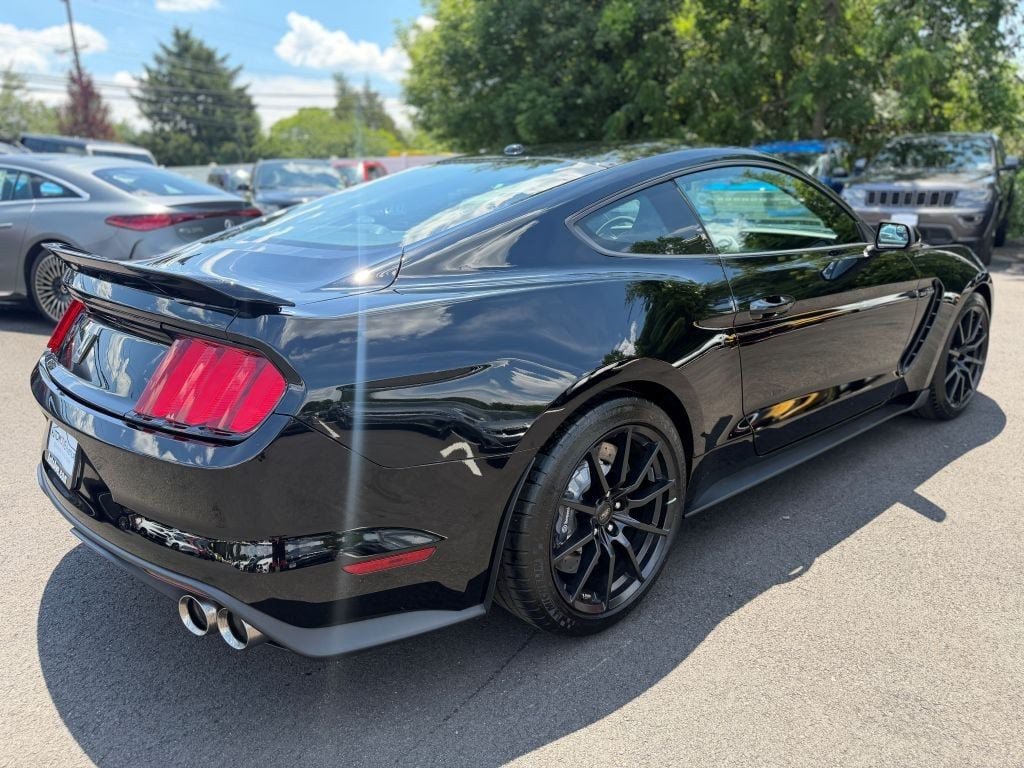 Used 2017 Ford Mustang Shelby GT350 RWD image 3
