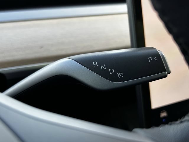 Used 2023 Tesla Model Y Long Range AWD/4WD image 22