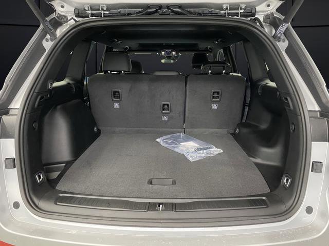 New 2026 Jeep Grand Cherokee 4WD image 15