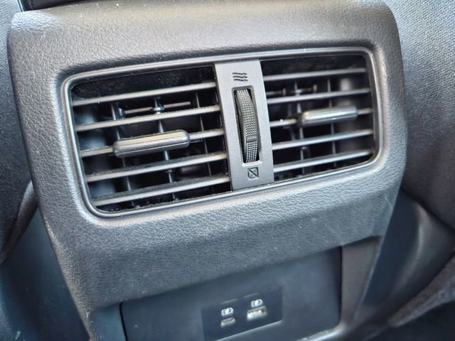 Certified 2023 Nissan Rogue SV image 29