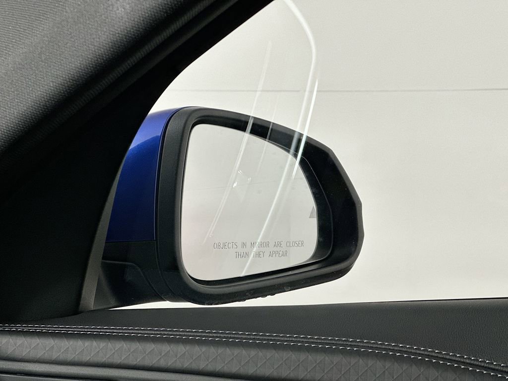 Used 2025 BMW X2 xDrive28i w/ M Sport Package image 22