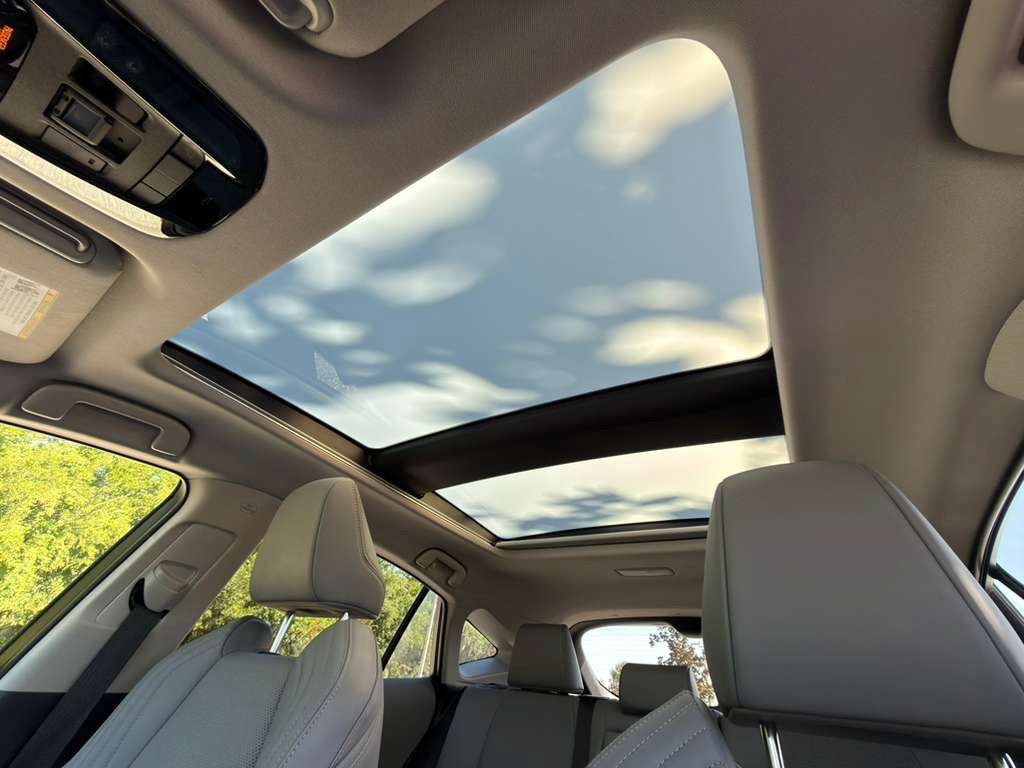 Used 2022 Toyota Venza Limited w/ Advanced Technology Package AWD/4WD image 22