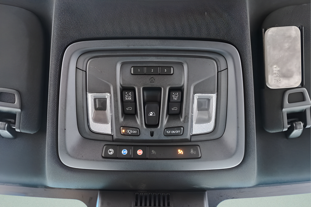 Used 2022 Chevrolet Silverado 1500 ZR2 AWD/4WD image 19