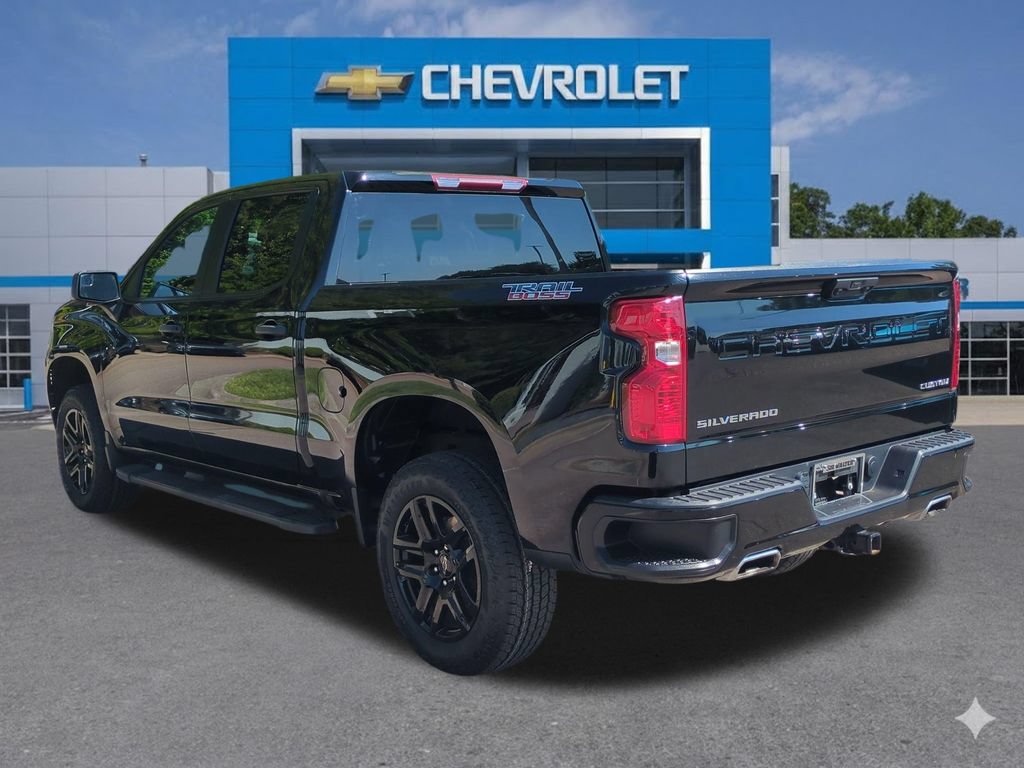 Used 2024 Chevrolet Silverado 1500 Custom Trail Boss AWD/4WD image 4