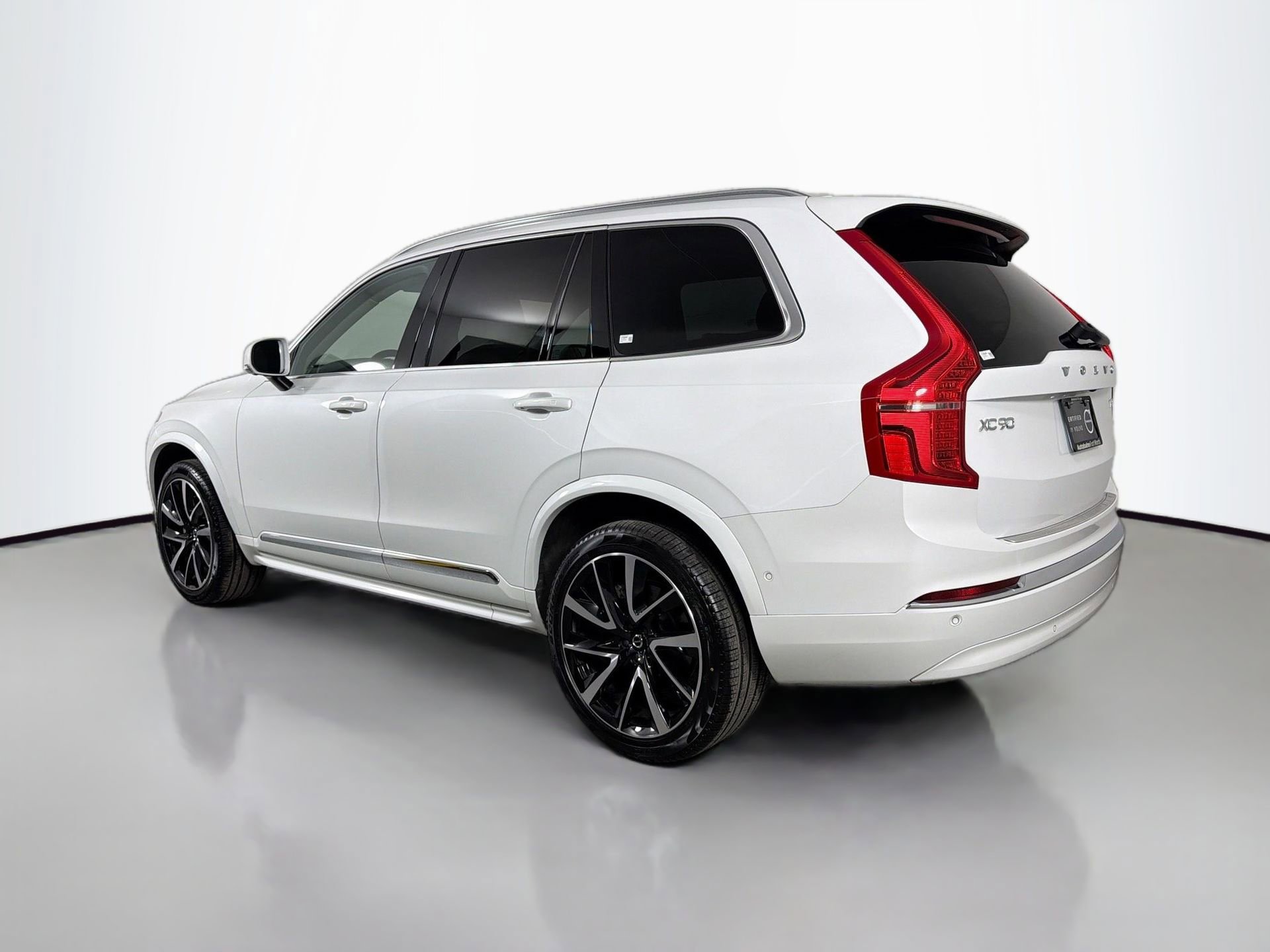 Certified 2024 Volvo XC90 B5 Plus w/ Protection Package Premier AWD/4WD image 8