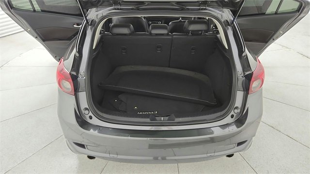 Used 2018 MAZDA MAZDA3 Touring image 15