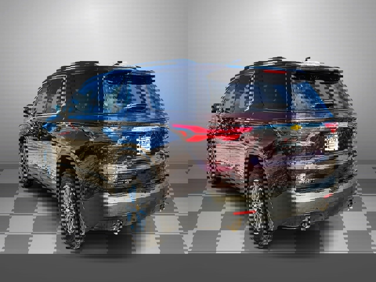 Certified 2023 Chevrolet Traverse LT w/ Rear Camera Mirror Package image 4