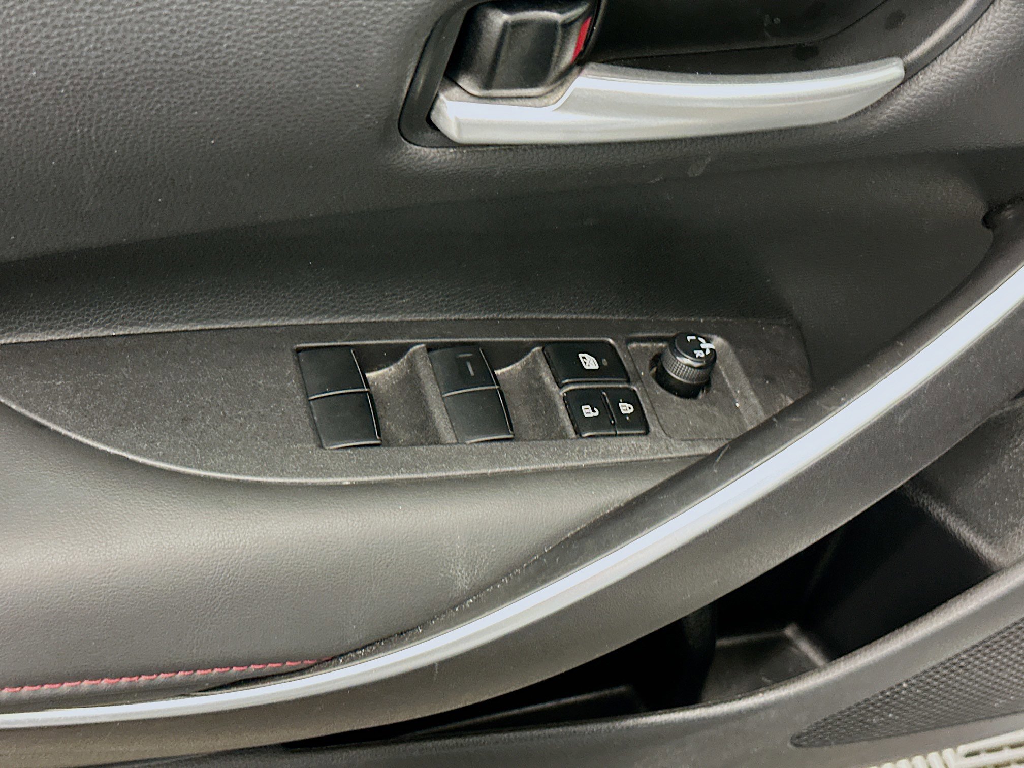 Used 2024 Toyota Corolla SE image 15