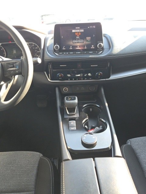 Used 2022 Nissan Rogue SV image 27