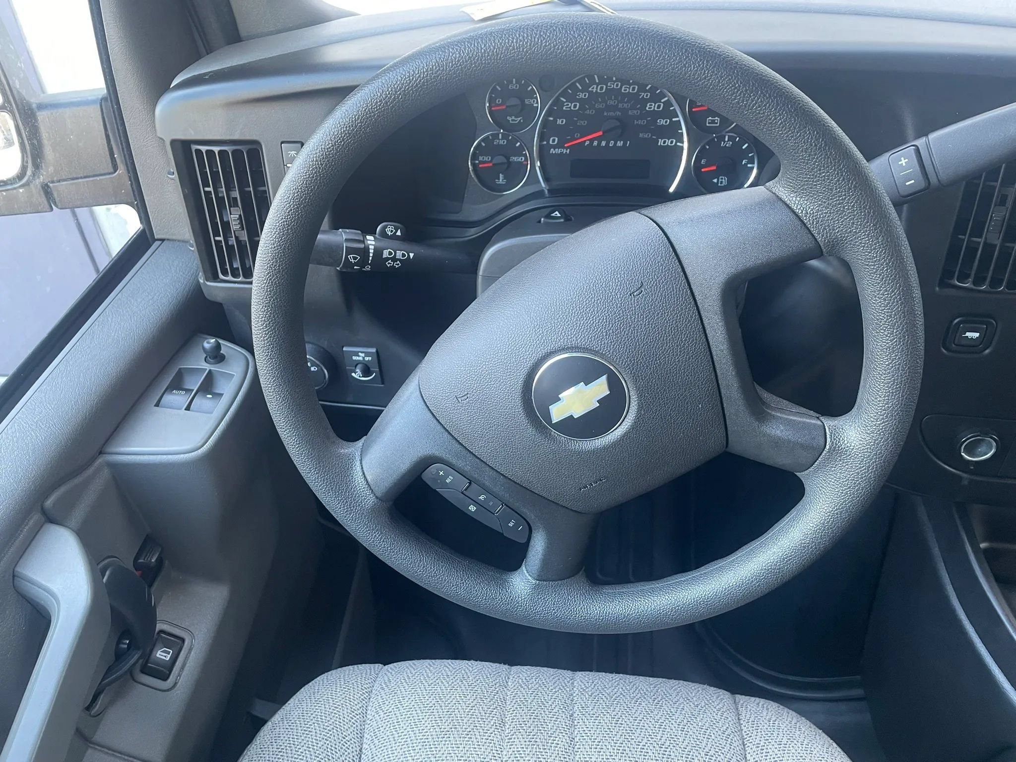 Used 2023 Chevrolet Express 3500 LS RWD image 10