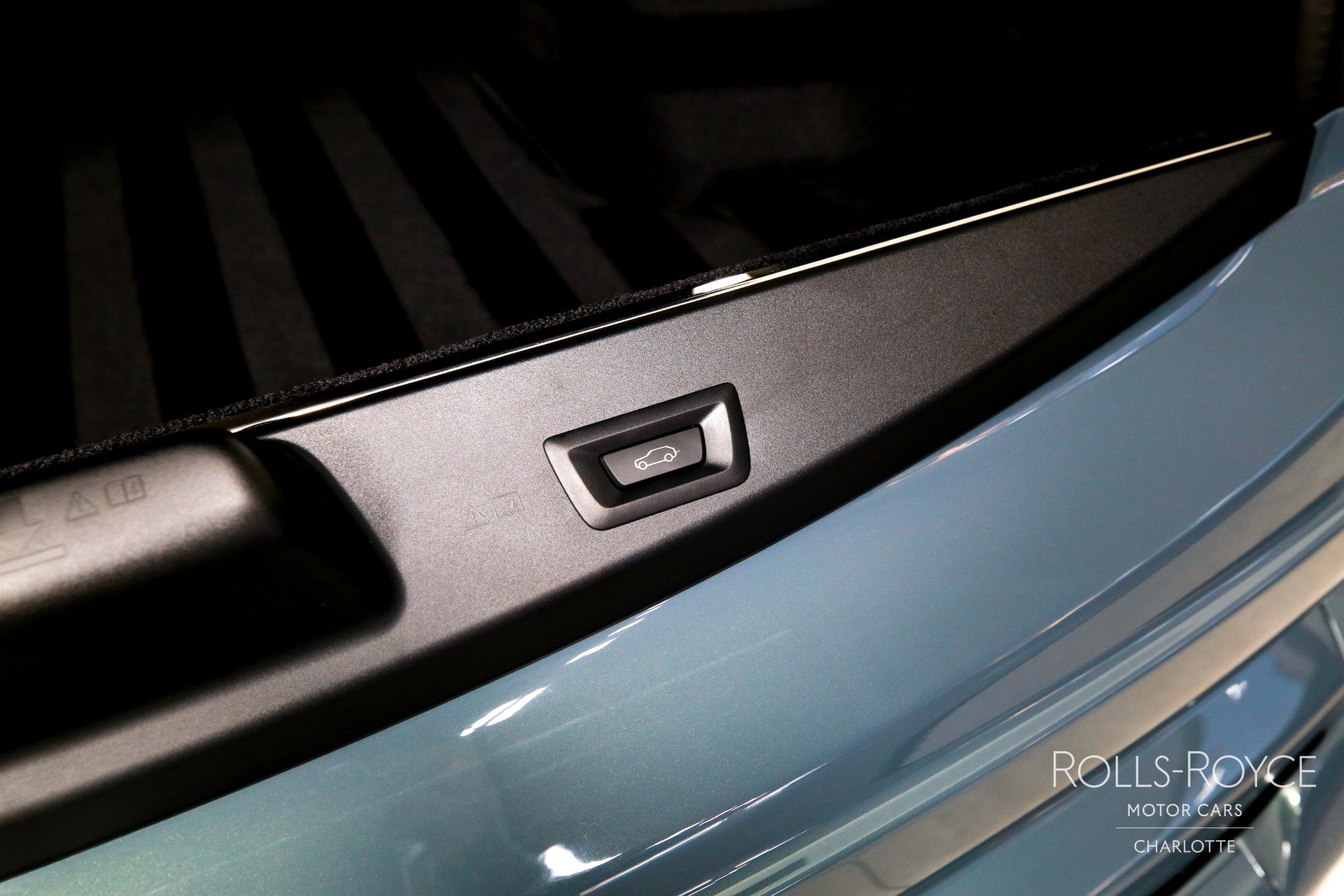 Used 2025 Rolls-Royce Cullinan image 27