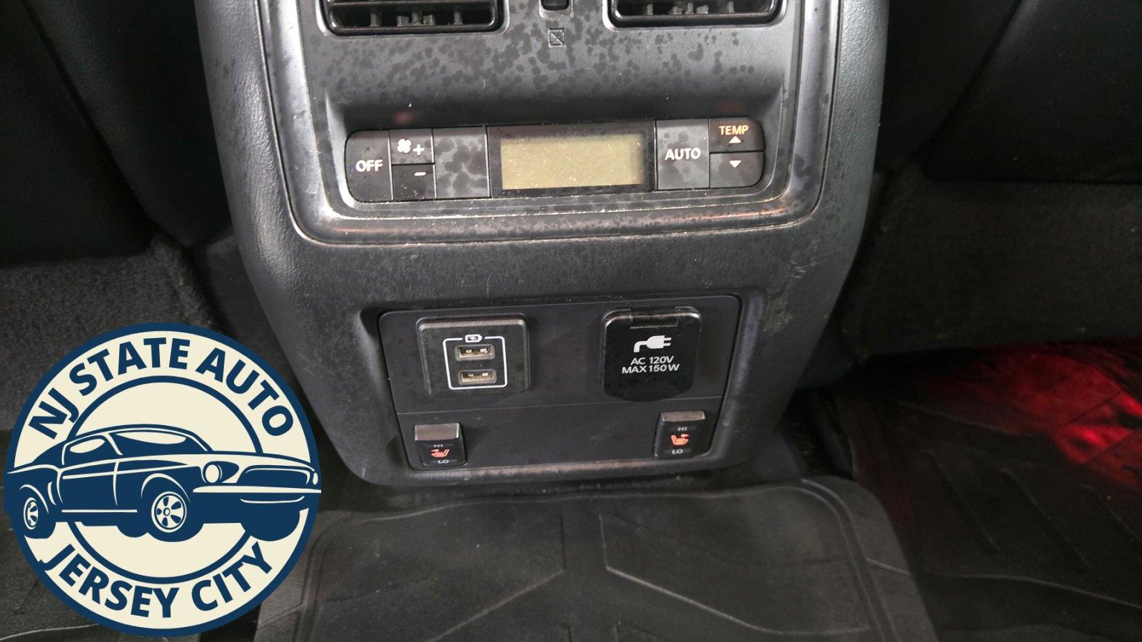 Used 2018 Nissan Pathfinder SL image 29