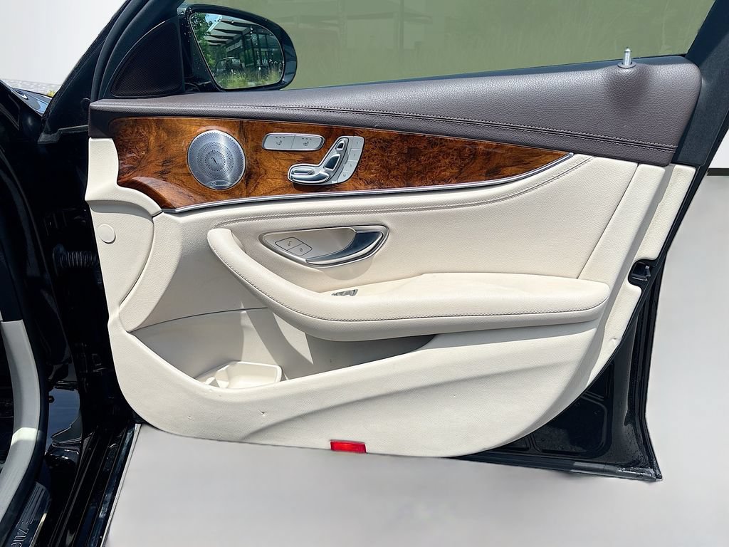 Used 2018 Mercedes-Benz E 400 4MATIC Wagon image 23