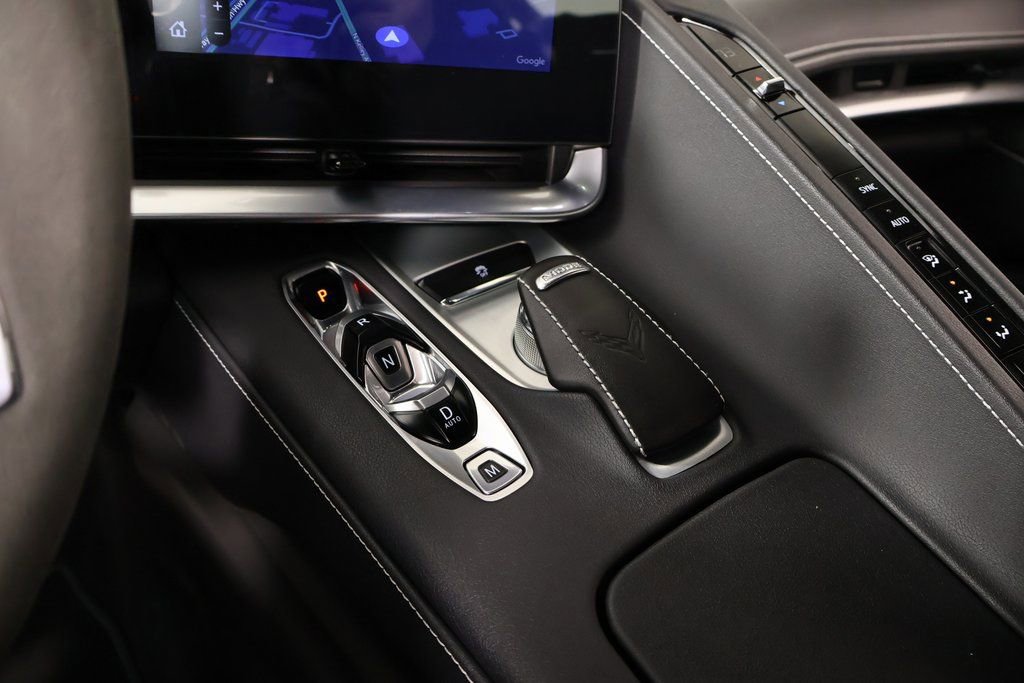 Used 2025 Chevrolet Corvette Stingray Coupe w/ 1LT image 9