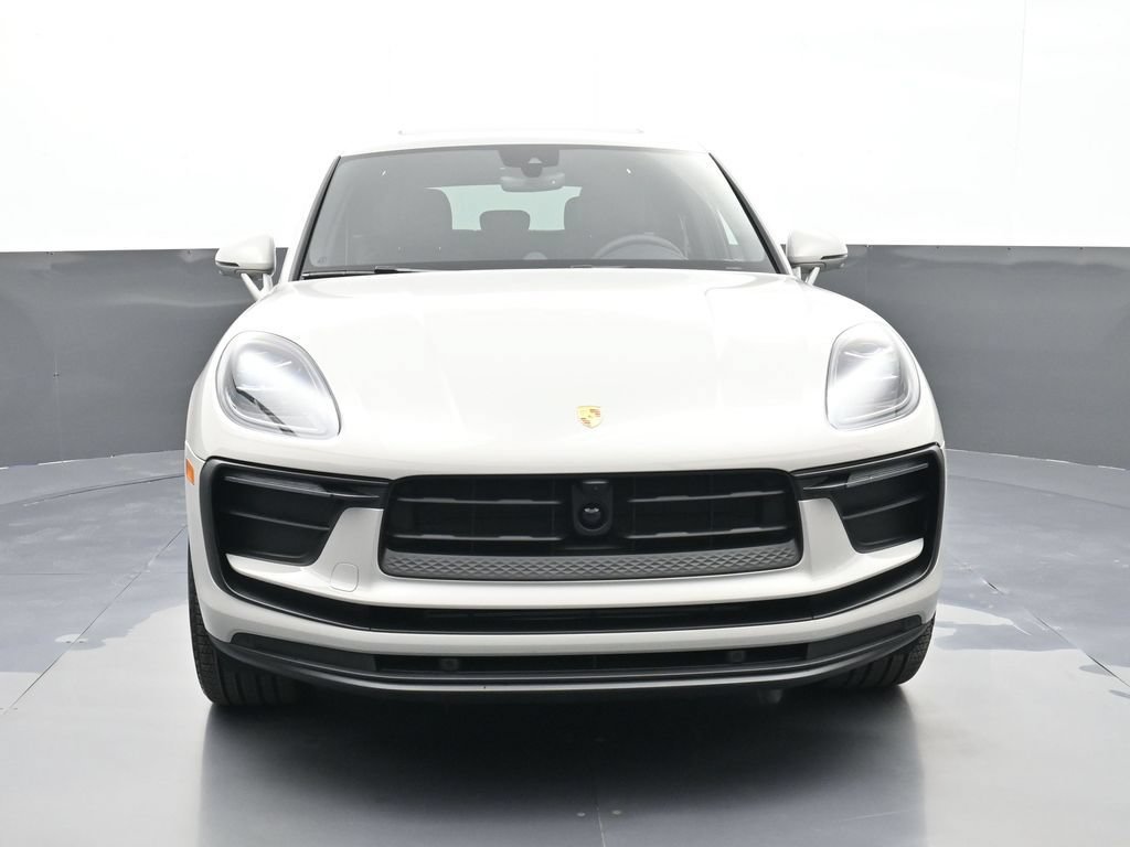 Certified 2026 Porsche Macan AWD/4WD image 26