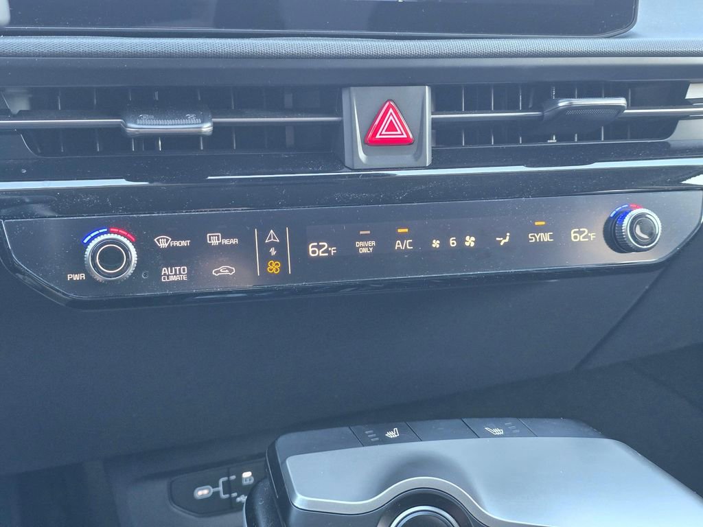 Certified 2025 Kia EV6 Light image 20