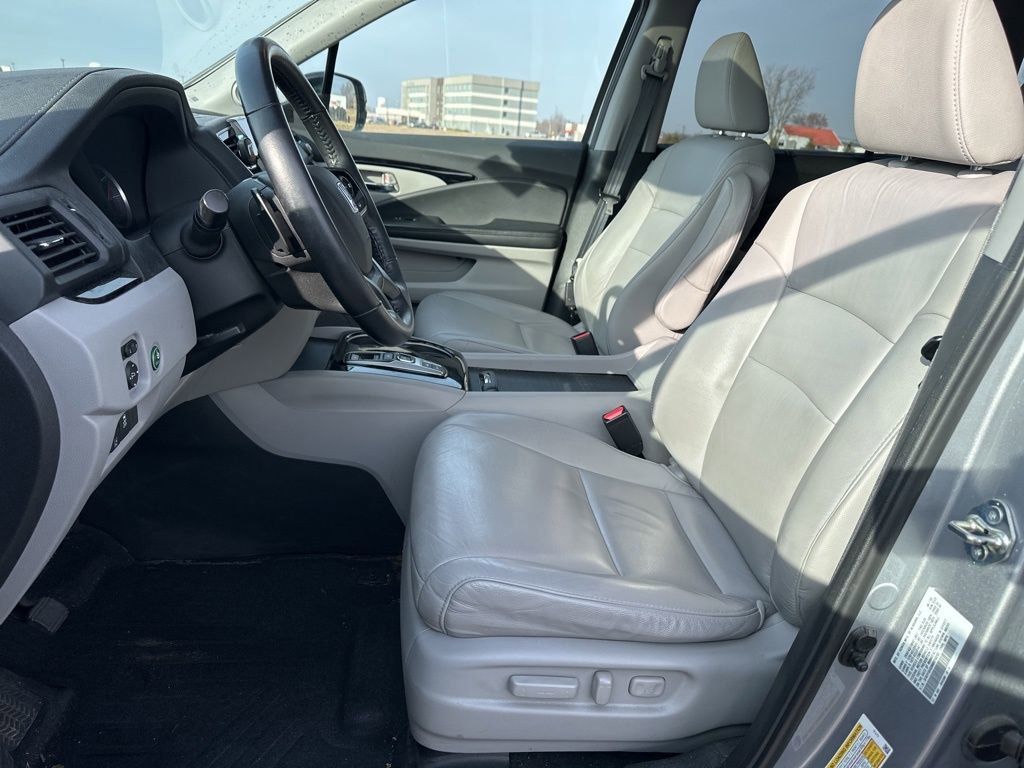 Used 2021 Honda Pilot Touring image 18