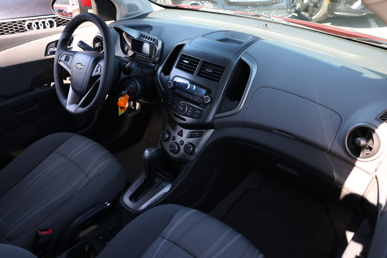 Used 2012 Chevrolet Sonic LT image 16
